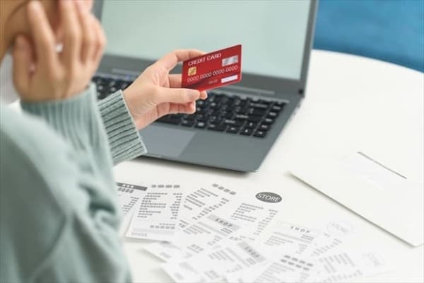 クレジットカード強制解約のリスク